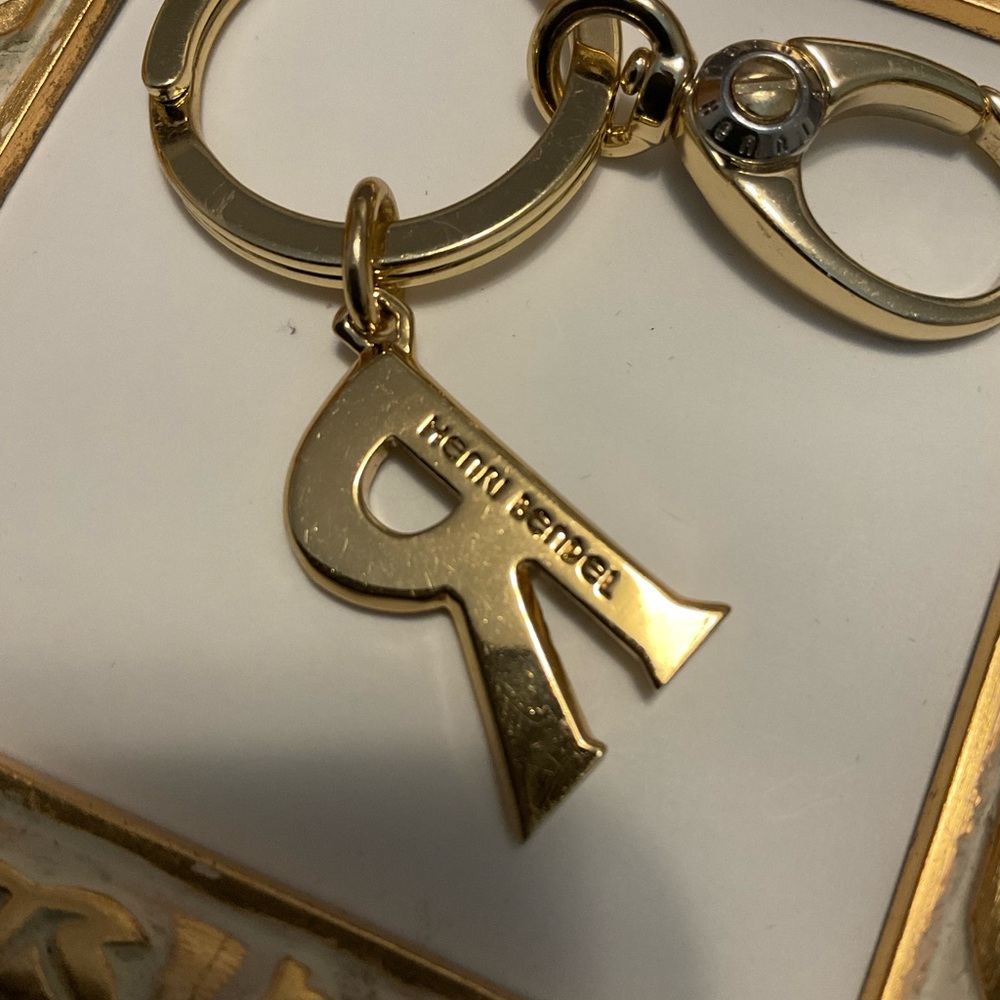 Henri Bendel Initial Key Ring - R - Picture 5 of 5